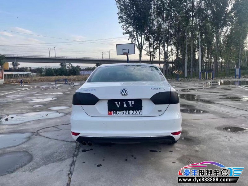 15年大众速腾轿车抵押车出售