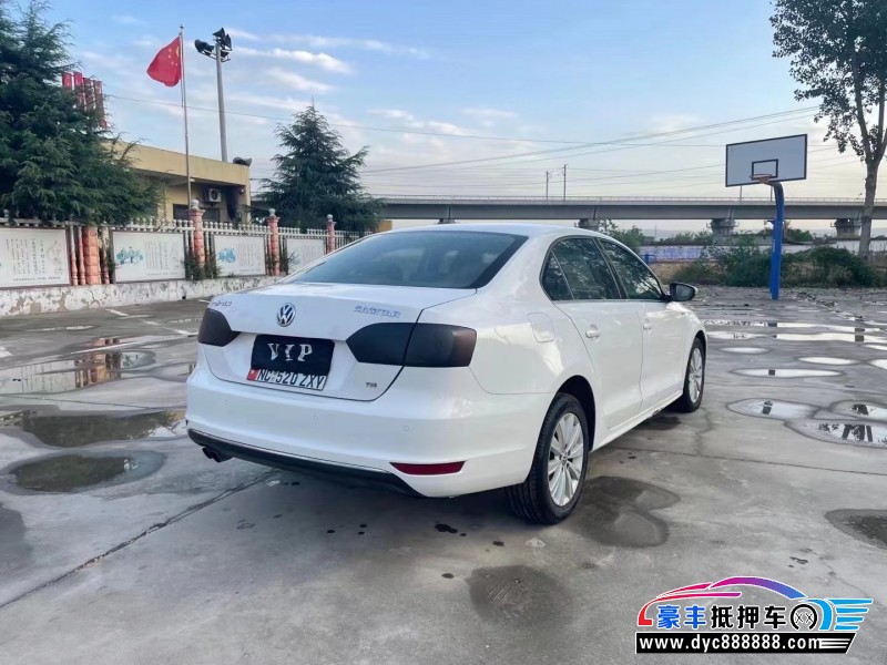 15年大众速腾轿车抵押车出售