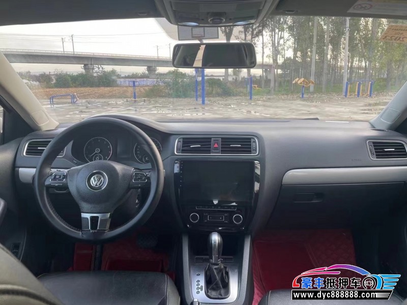 15年大众速腾轿车抵押车出售