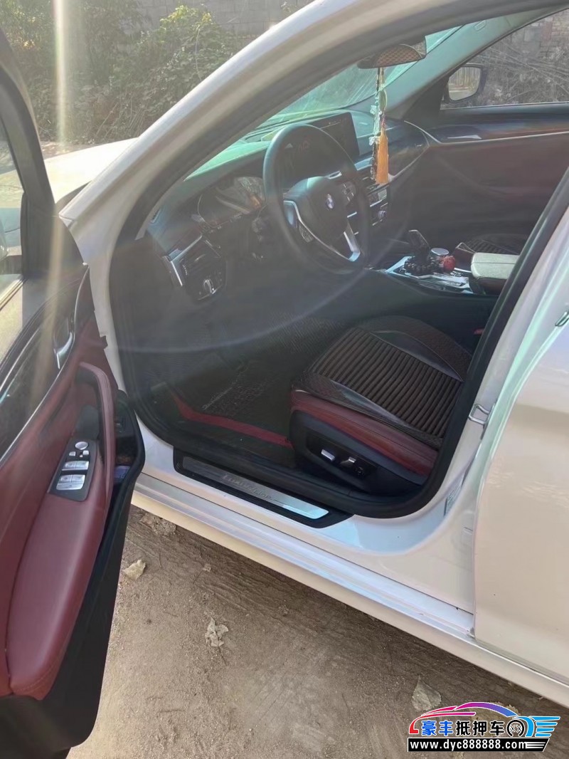 21年宝马5系轿车抵押车出售