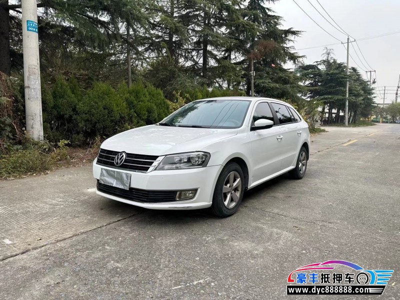 14年大众朗行轿车抵押车出售