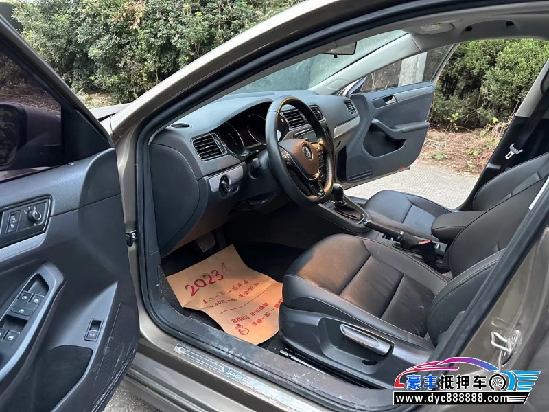 18年大众速腾轿车抵押车出售