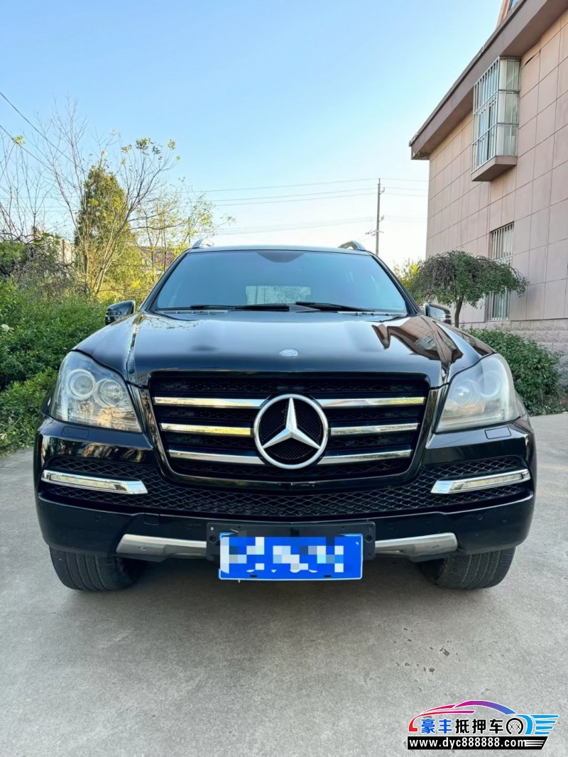 13年奔驰GL轿车抵押车出售