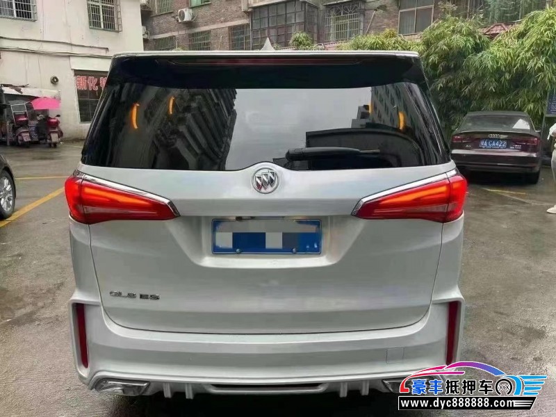 20年别克GL8轿车抵押车出售