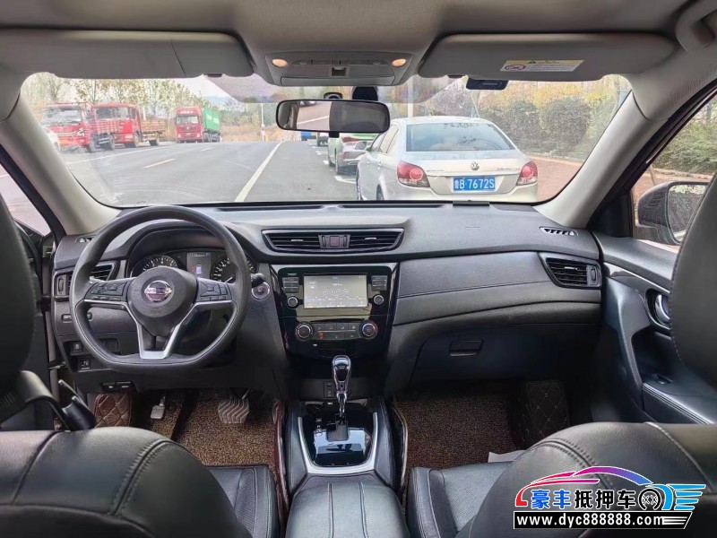 17年日产奇骏SUV抵押车出售