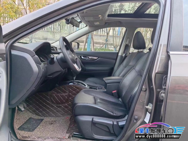 17年日产奇骏SUV抵押车出售