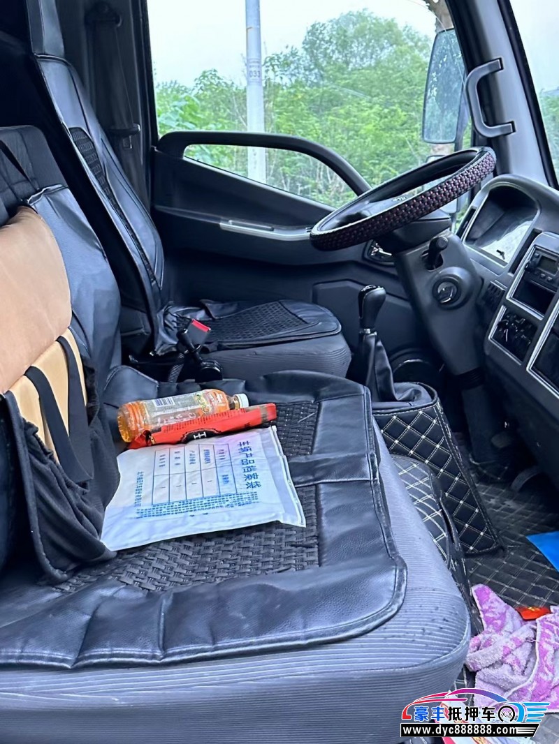 21年福田康瑞H2轿车抵押车出售