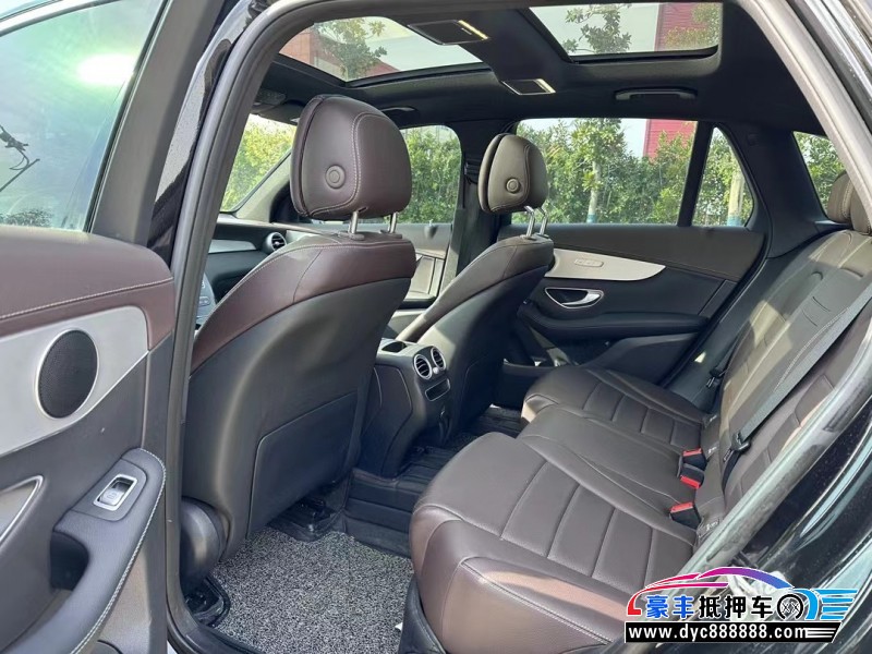 22年奔驰GLC轿车抵押车出售