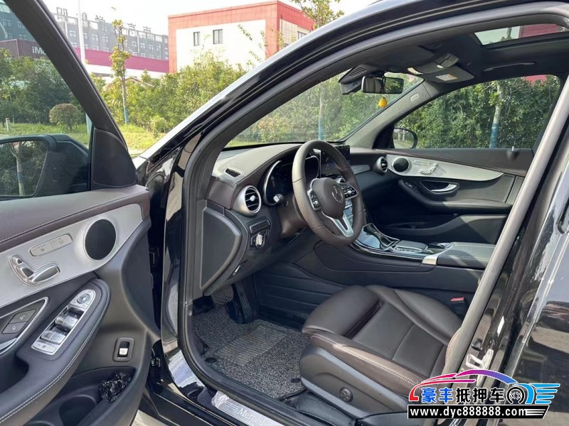 22年奔驰GLC轿车抵押车出售