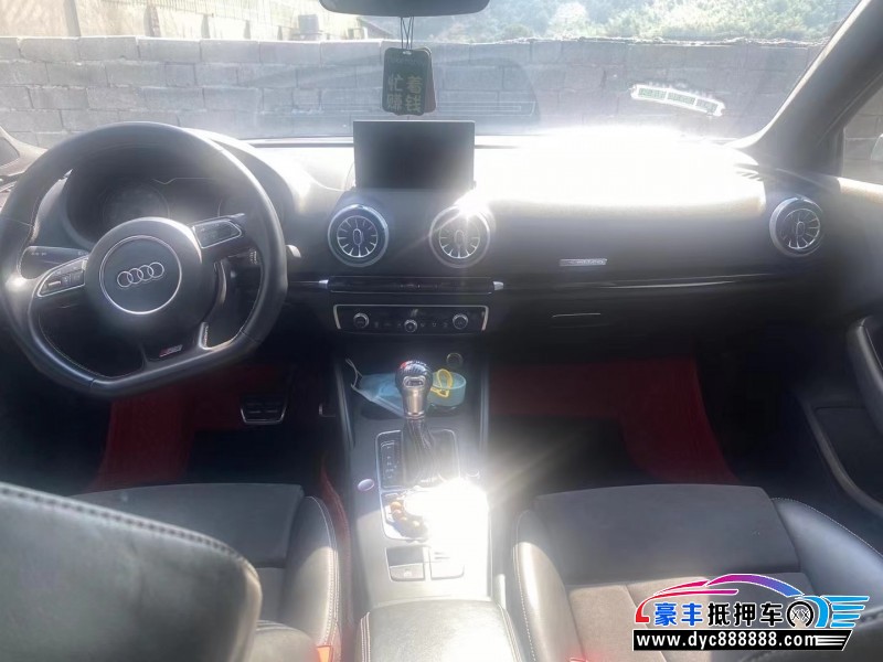 16年奥迪S3轿车抵押车出售