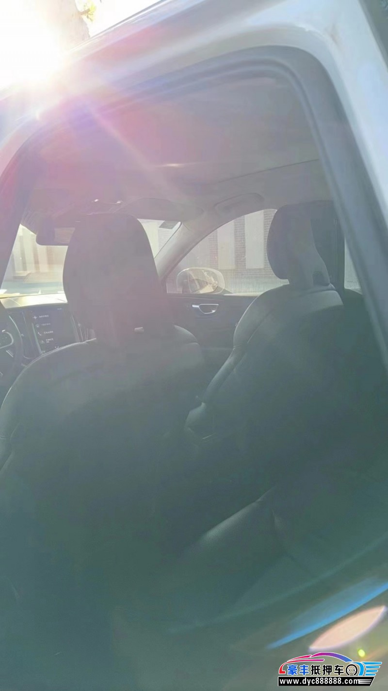 19年沃尔沃XC60轿车抵押车出售