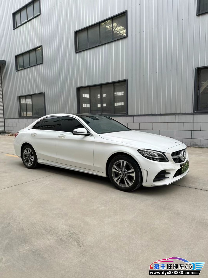 21年奔驰C轿车抵押车出售