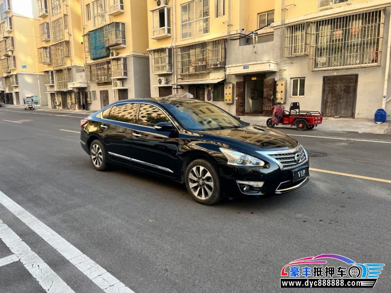 15年日产天籁轿车抵押车出售