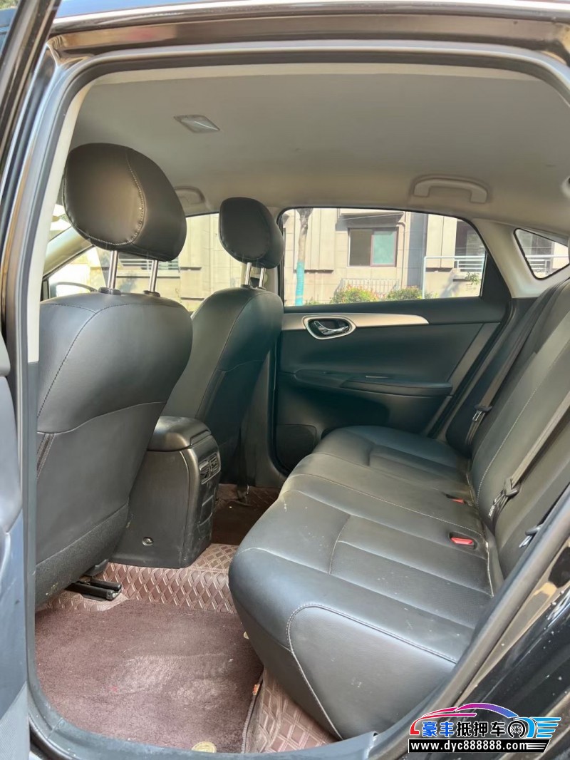 20年日产轩逸轿车抵押车出售