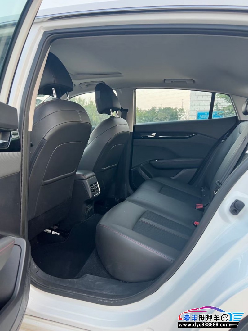 20年东风风神奕炫轿车抵押车出售