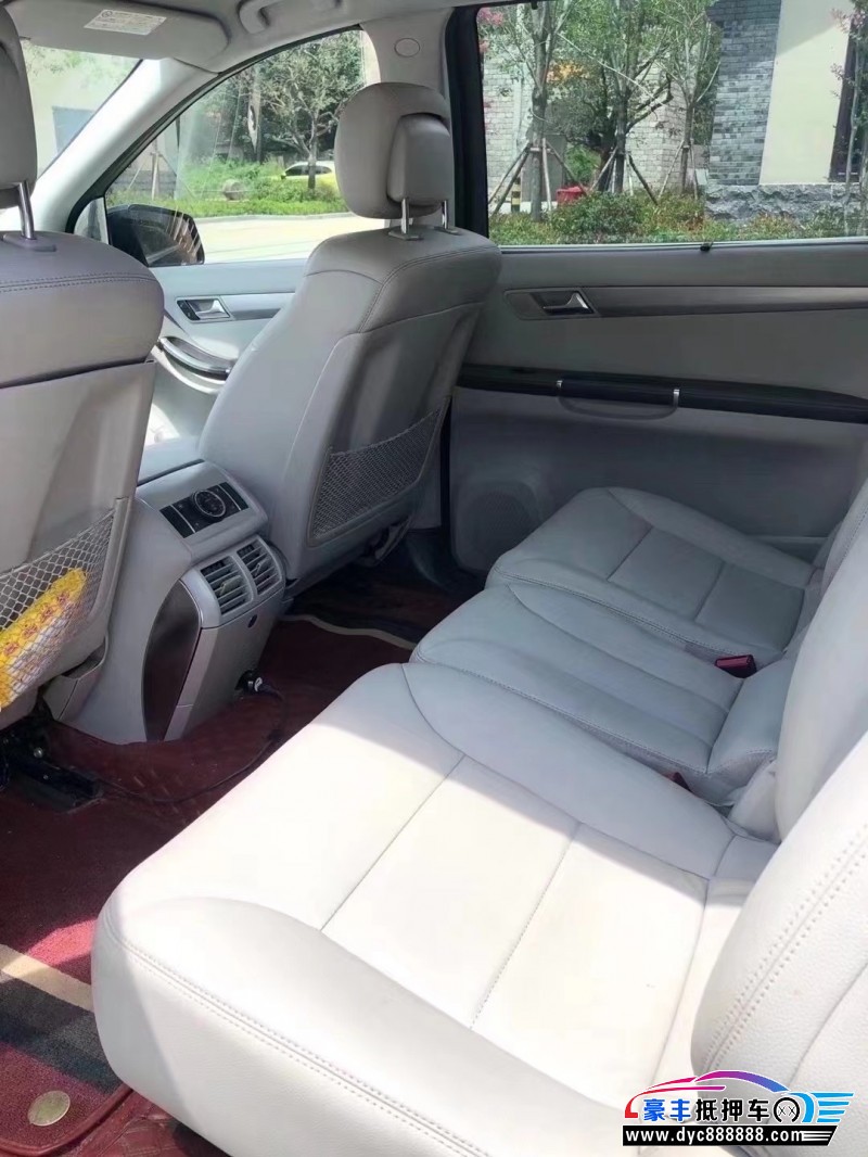 14年奔驰R轿车抵押车出售