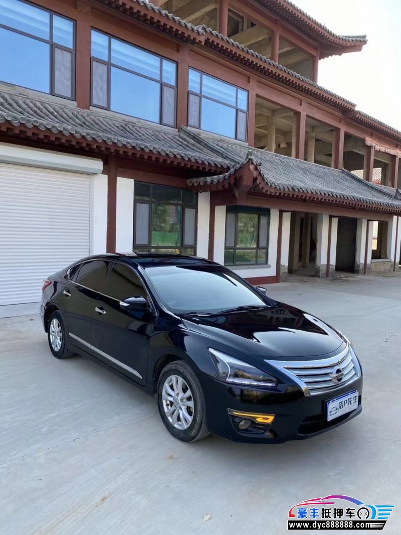 14年日产天籁轿车抵押车出售