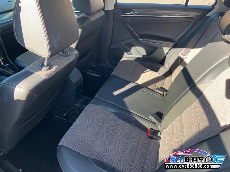 17年大众蔚领轿车抵押车出售