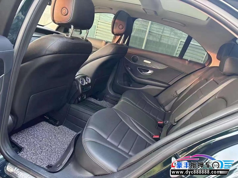 21年奔驰C轿车抵押车出售