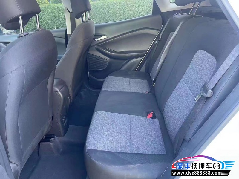 20年雪佛兰创酷轿车抵押车出售