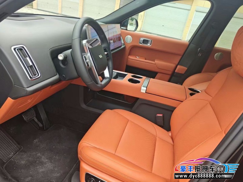 23年理想L8轿车抵押车出售