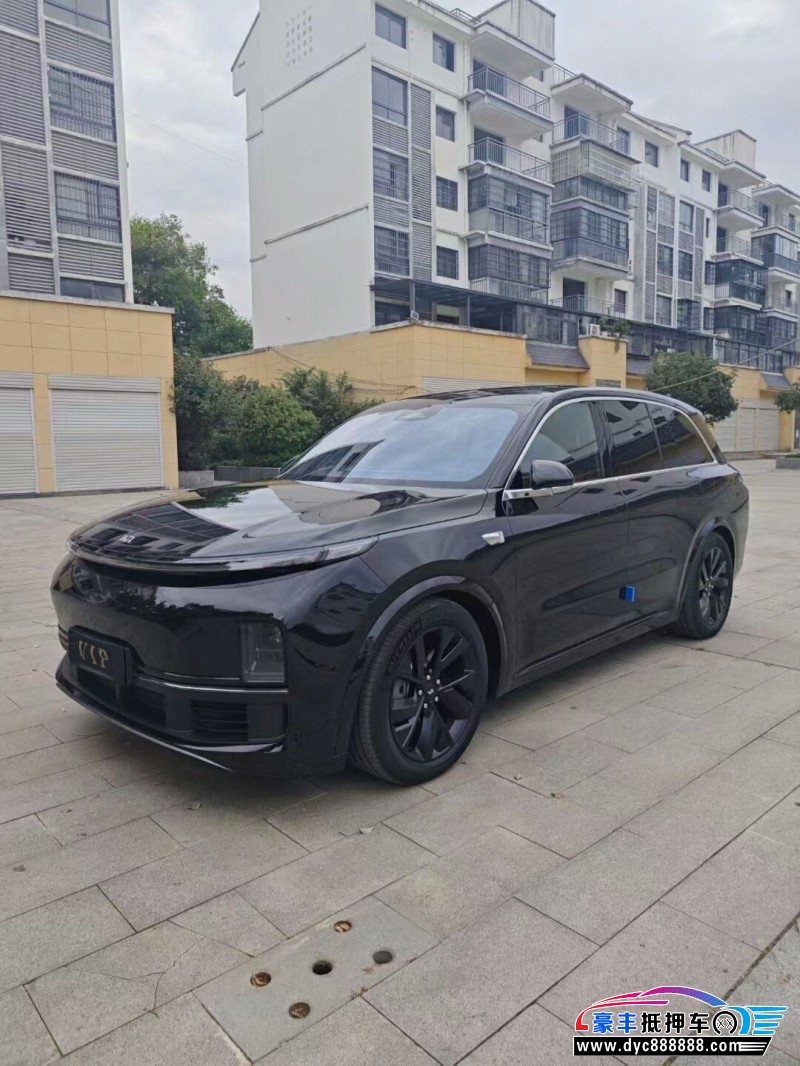 23年理想L8轿车抵押车出售