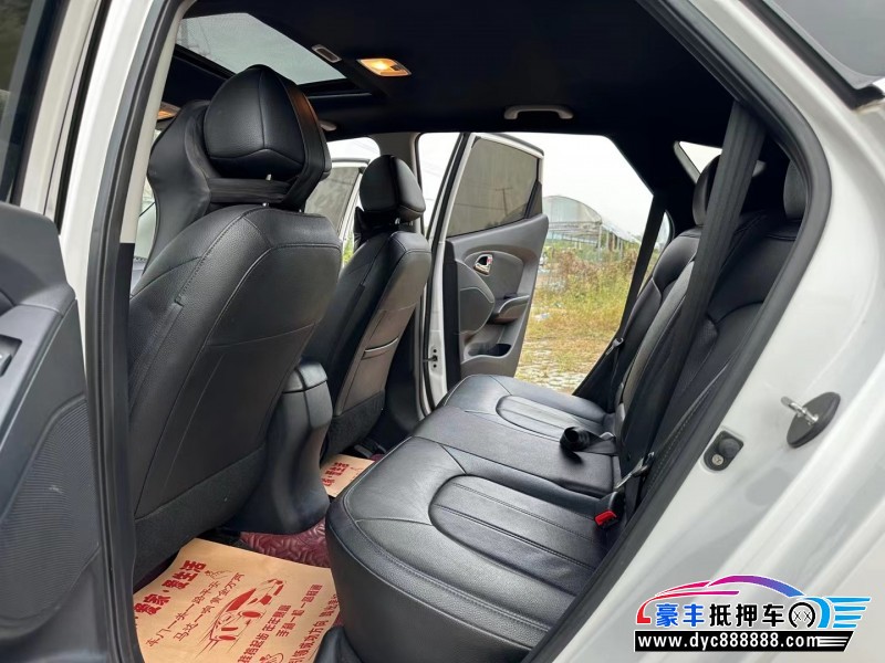 16年现代ix35SUV抵押车出售