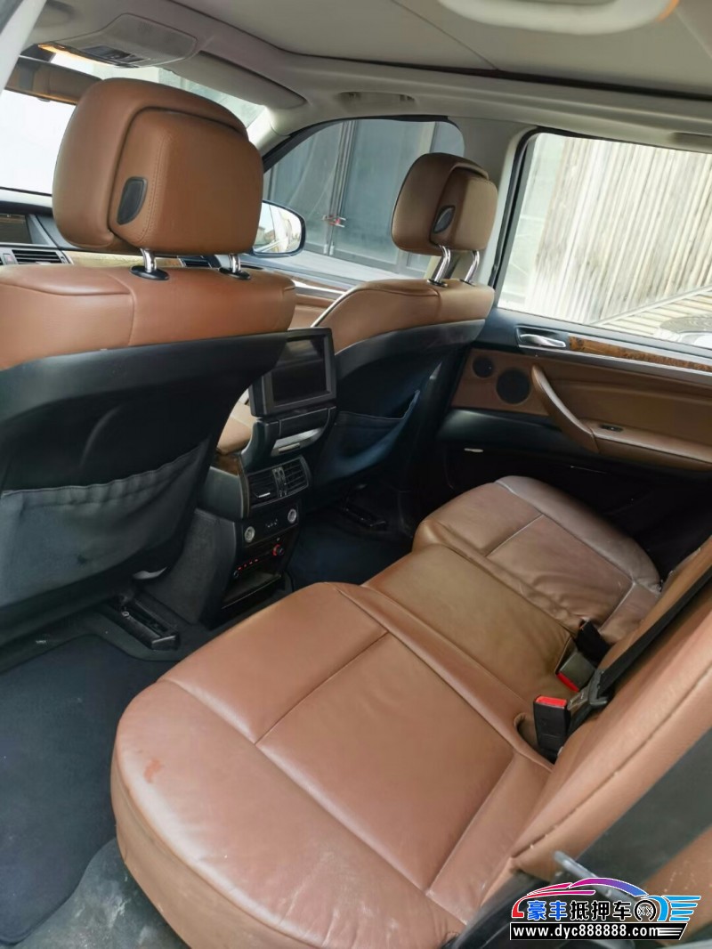 13年宝马X5轿车抵押车出售