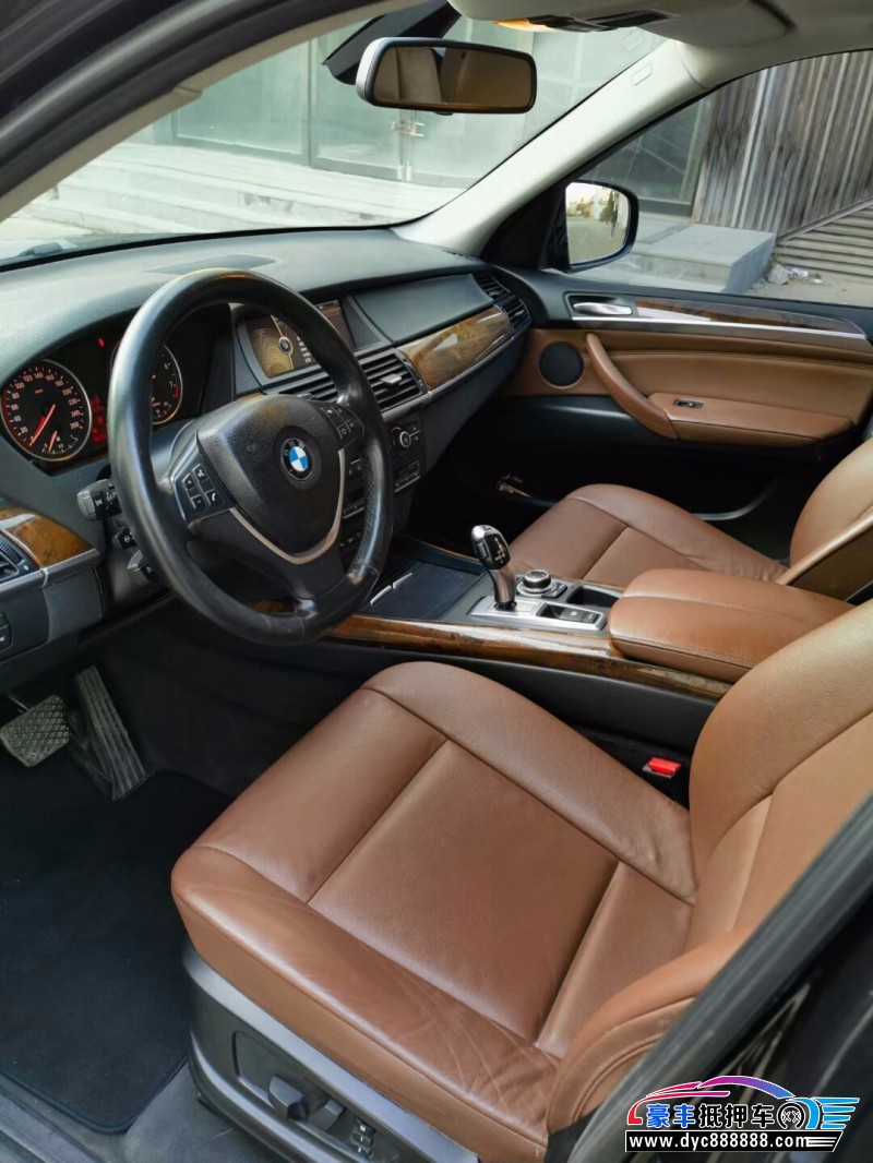 13年宝马X5轿车抵押车出售