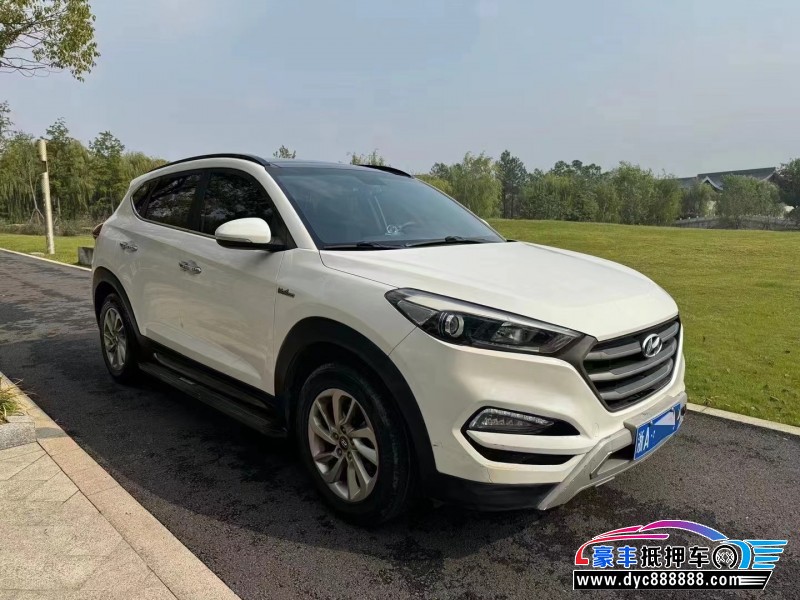 16年现代途胜轿车抵押车出售