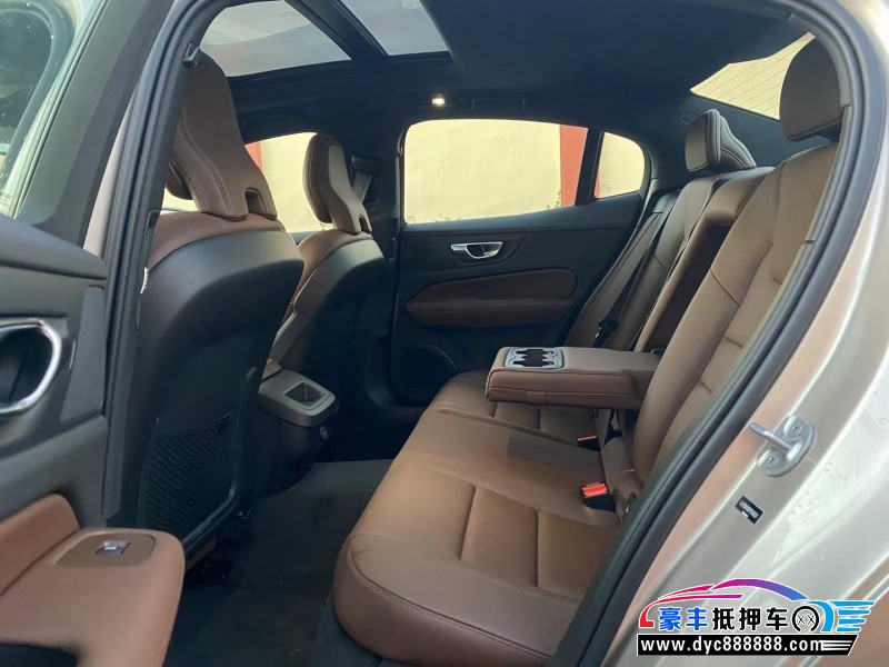 23年沃尔沃S60轿车抵押车出售