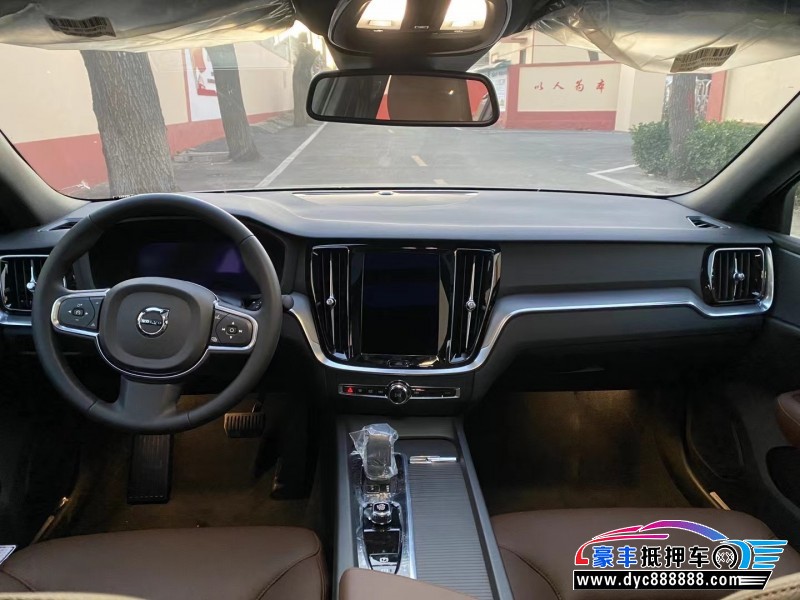 23年沃尔沃S60轿车抵押车出售