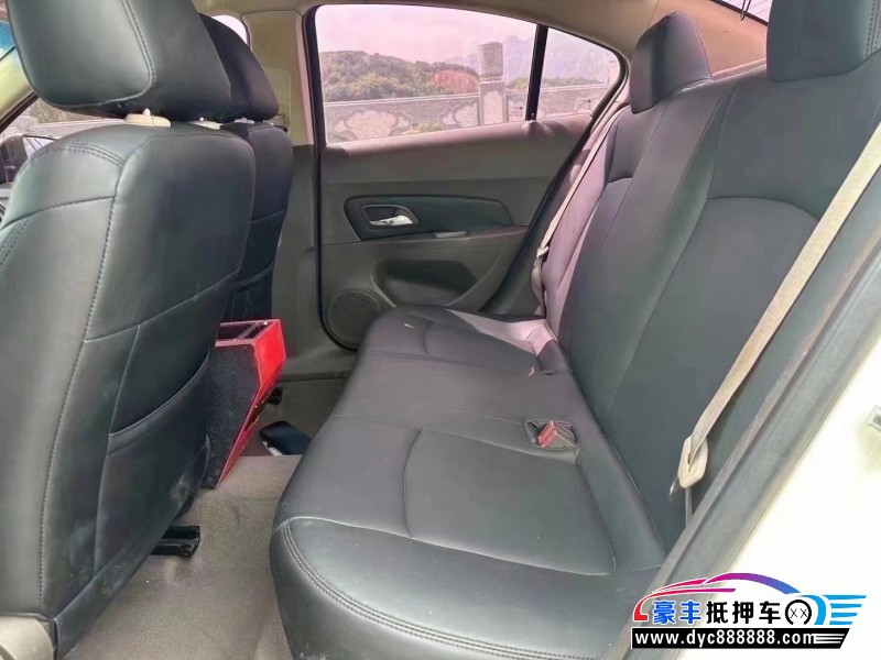 15年雪佛兰科鲁兹轿车抵押车出售