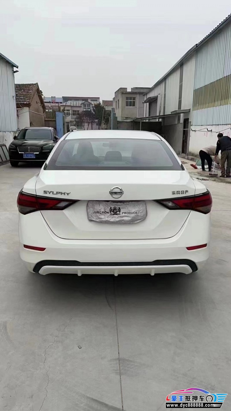 22年日产轩逸轿车抵押车出售