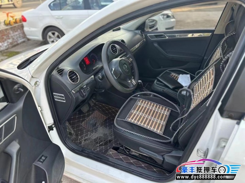 16年大众捷达轿车抵押车出售