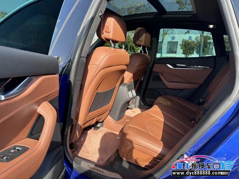 20年玛莎拉蒂莱万特轿车抵押车出售