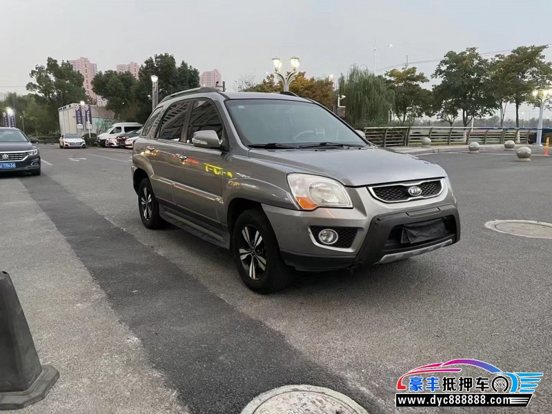 12年起亚狮跑轿车抵押车出售