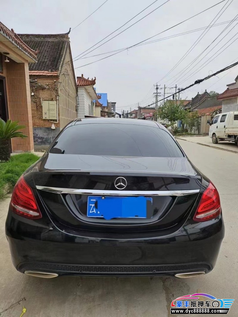 17年奔驰C轿车抵押车出售