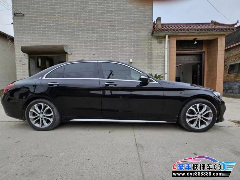 17年奔驰C轿车抵押车出售