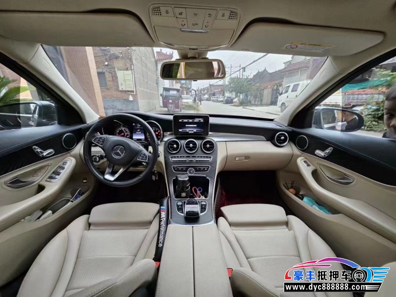 17年奔驰C轿车抵押车出售