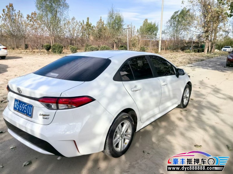 22年丰田雷凌轿车抵押车出售