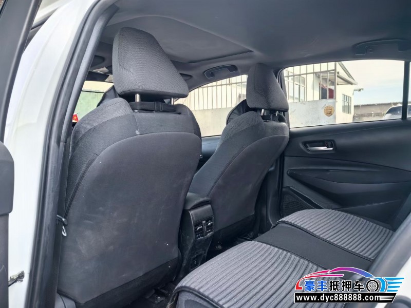 22年丰田雷凌轿车抵押车出售