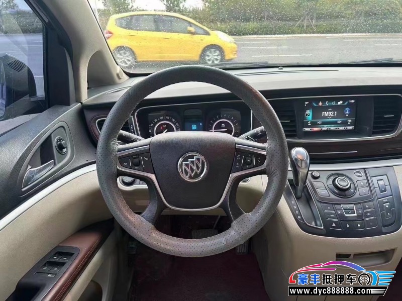 20年别克GL8轿车抵押车出售