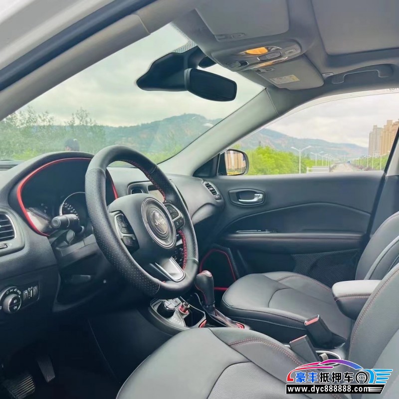 17年Jeep指南者轿车抵押车出售