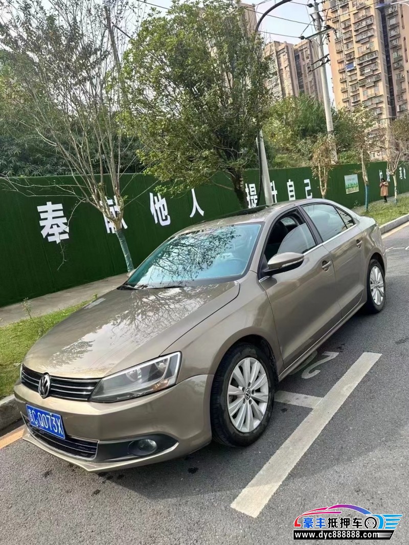 15年大众速腾轿车抵押车出售