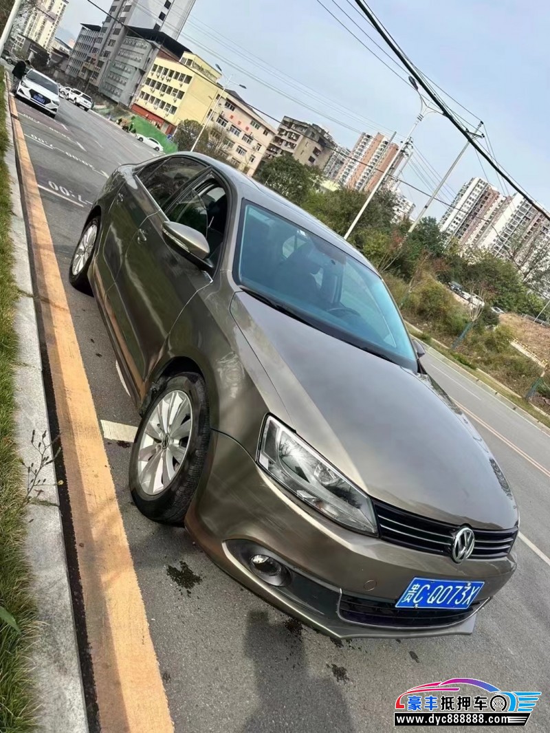 15年大众速腾轿车抵押车出售