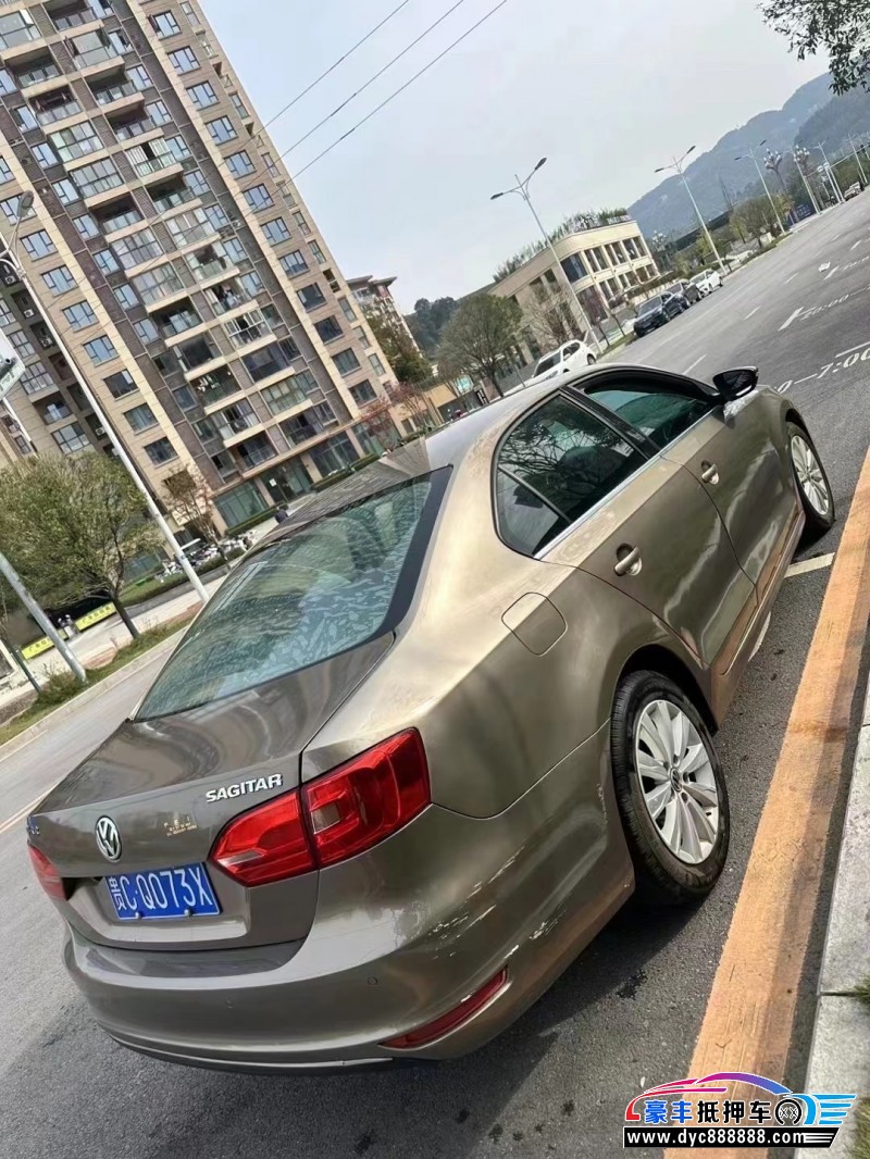 15年大众速腾轿车抵押车出售