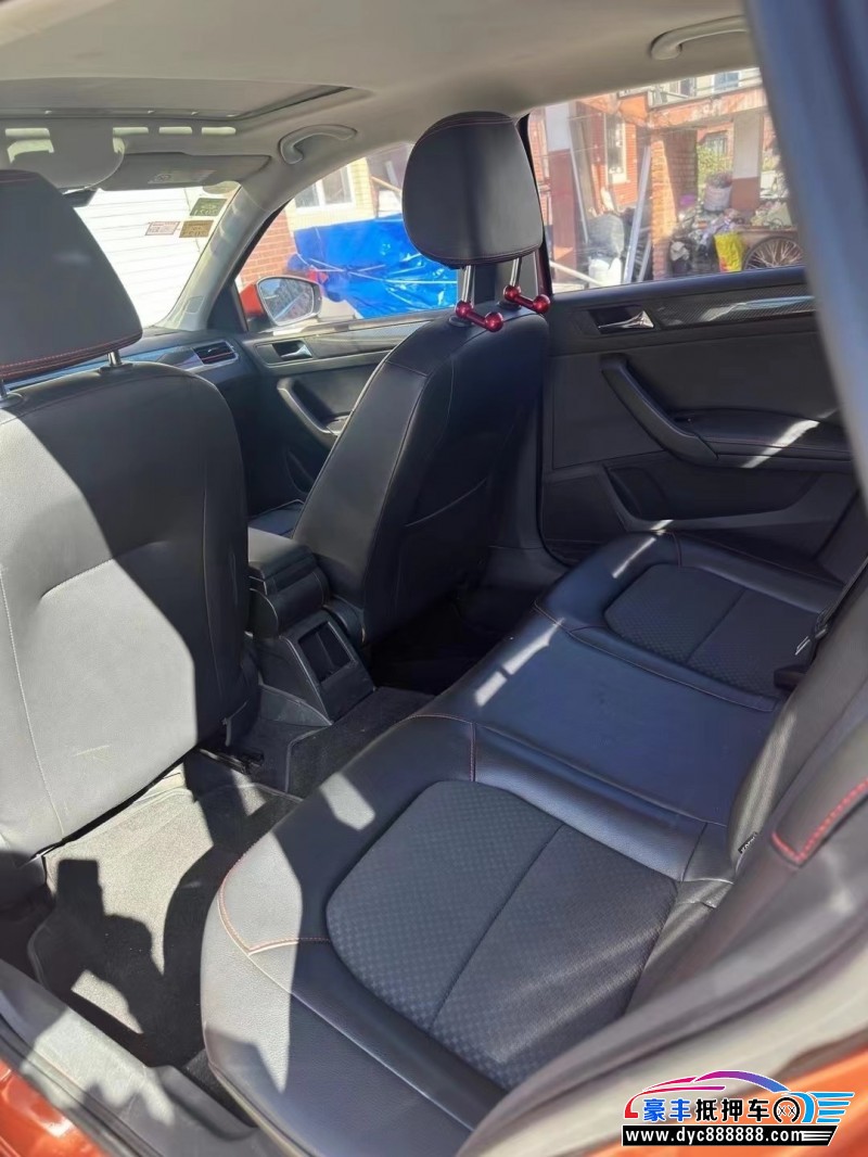 19年大众浩纳轿车抵押车出售