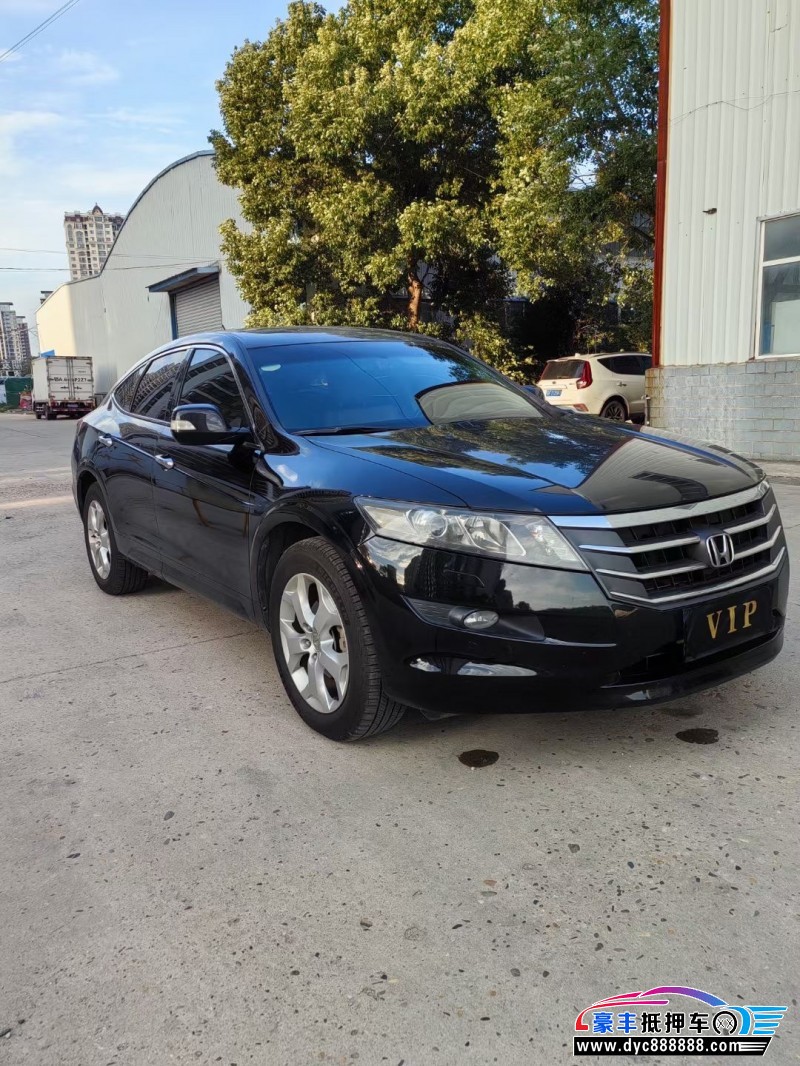 12年本田雅阁轿车抵押车出售