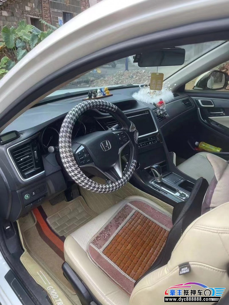 16年本田思铂睿轿车抵押车出售